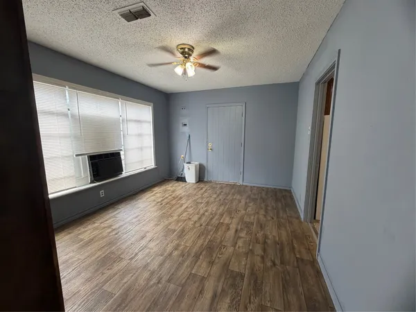 $1,300 | 511 Bowser Street, Rockdale, TX 76567