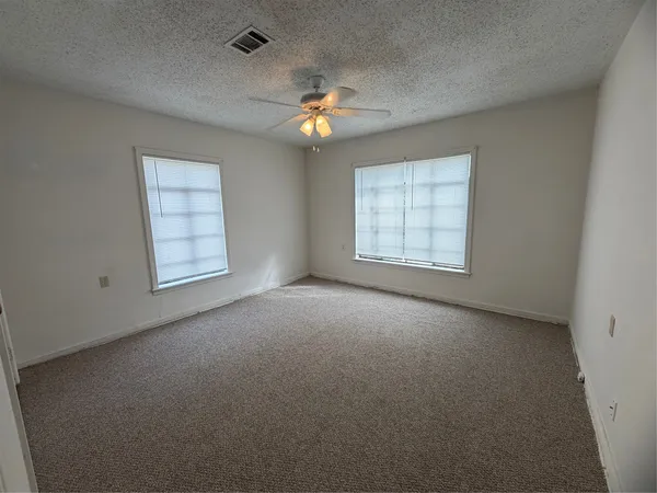 $1,300 | 511 Bowser Street, Rockdale, TX 76567