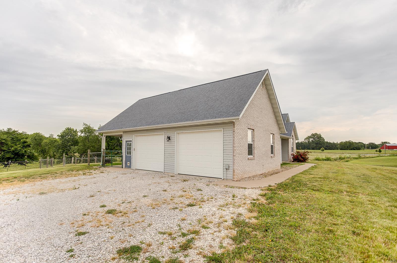 33298 Kane Road Medora, IL 62063 - Photo 2 of 38