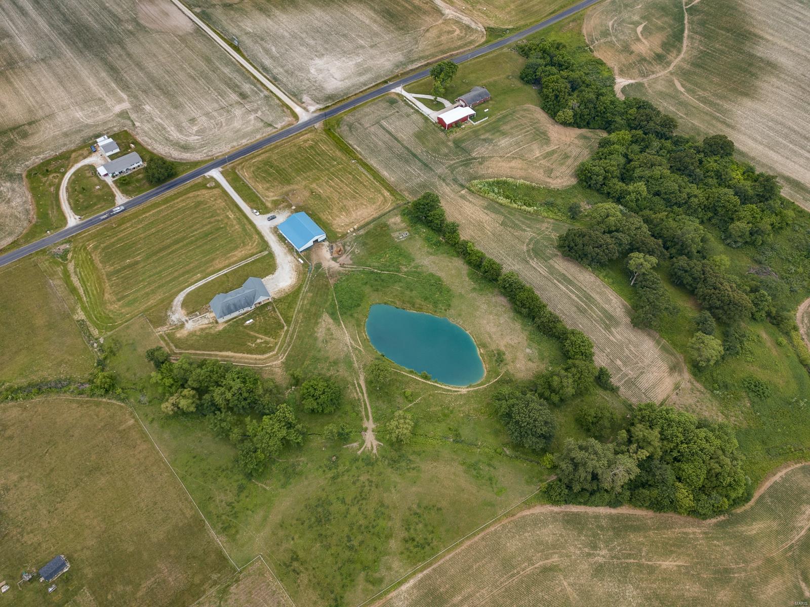 33298 Kane Road Medora, IL 62063 - Photo 4 of 38