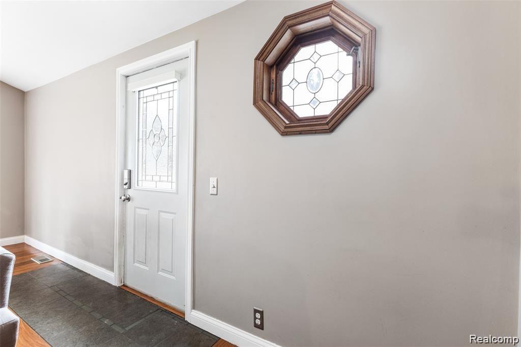 3937 Hedgerow Lane Rochester, MI 48306 - Photo 23 of 43