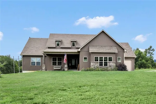 $635,900 | 26401 East 267th Street, Harrisonville, MO 64701