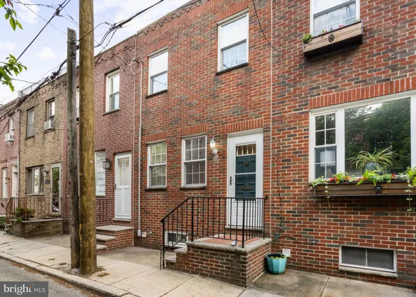 $2,400 | 1228 Latona Street, Philadelphia, PA 19147