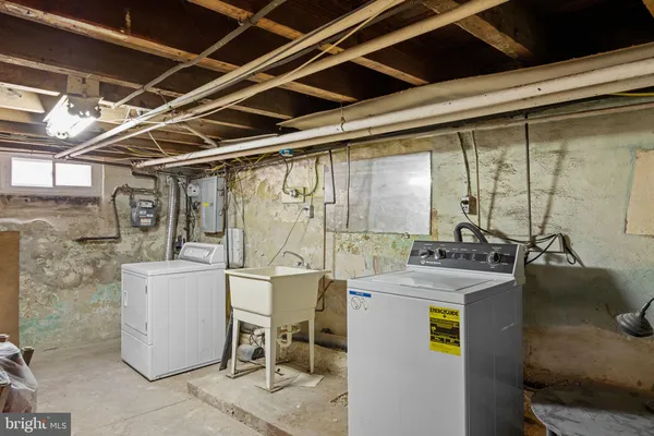 $2,400 | 1228 Latona Street, Philadelphia, PA 19147