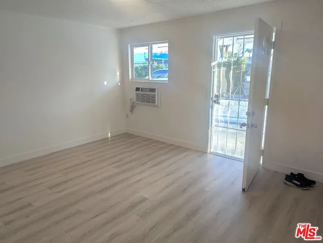 $1,525 | 3837 Sedgwick Avenue, Riverside, CA 92507