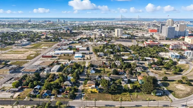 $65,000 | 322 King Street, Corpus Christi, TX 78401