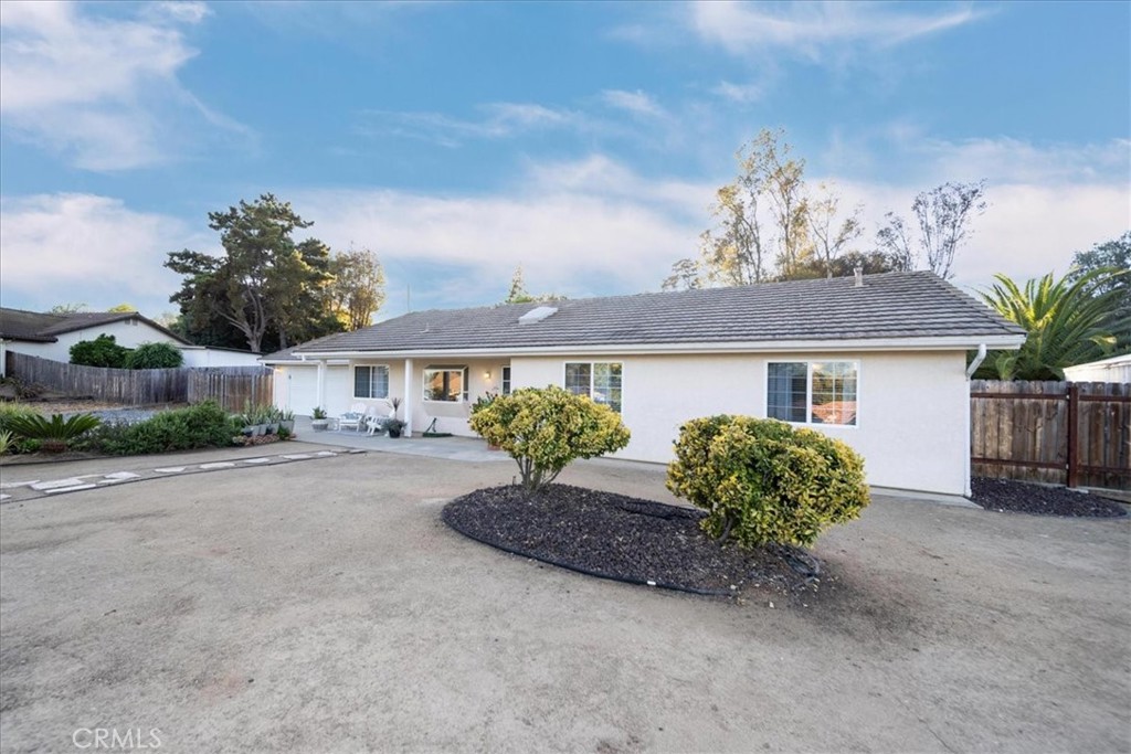 203 Rhesa Lane Fallbrook, CA 92028 - Photo 5 of 56