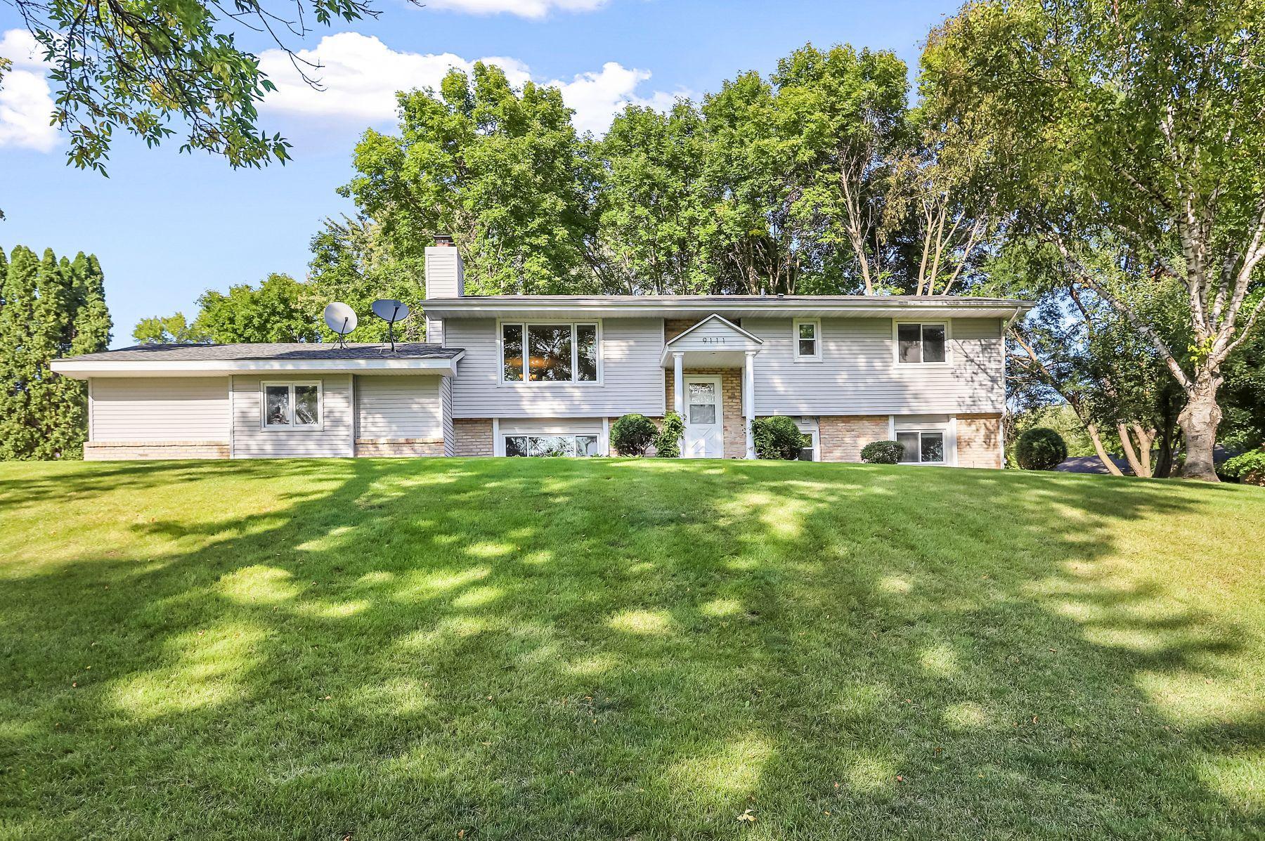 9111 Neill Lake Road Eden Prairie, MN 55347 - Photo 1 of 1 Gallery Image 1