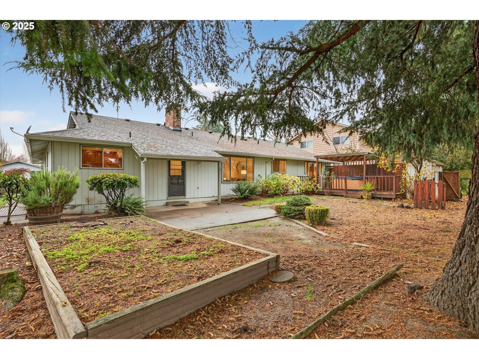1204 North Elliott Road Newberg, OR 97132 - Photo 27 of 32 a view of a house with entertaining space