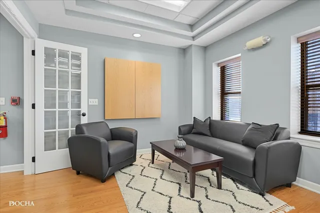 $2,700 | 202 West Main Street, Unit 202, St. Charles, IL 60174