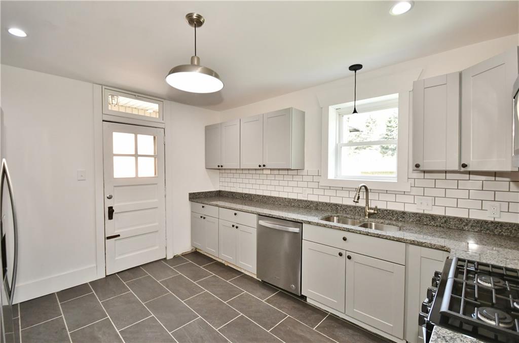 3836 Brighton Road Pittsburgh, PA 15212 - Photo 11 of 25 Gallery Image 11