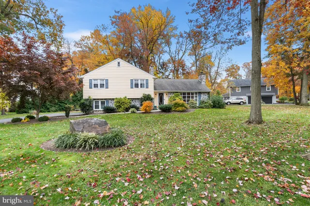 $575,000 | 2518 Deepwood Drive, Wilmington, DE 19810