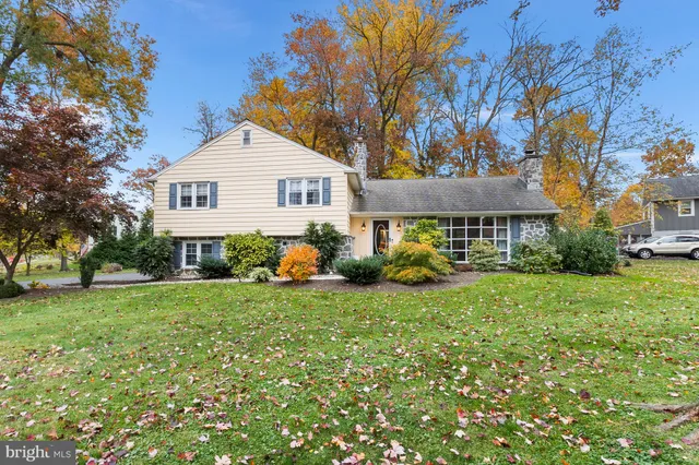 $575,000 | 2518 Deepwood Drive, Wilmington, DE 19810