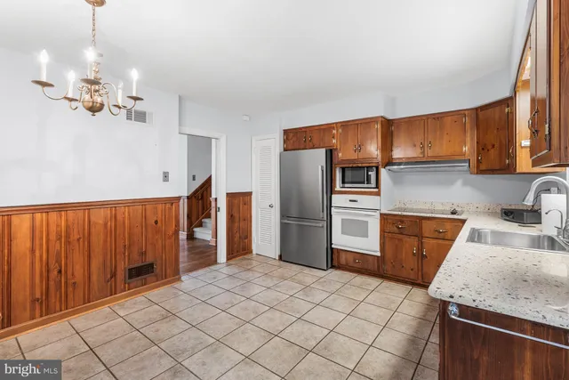 $575,000 | 2518 Deepwood Drive, Wilmington, DE 19810