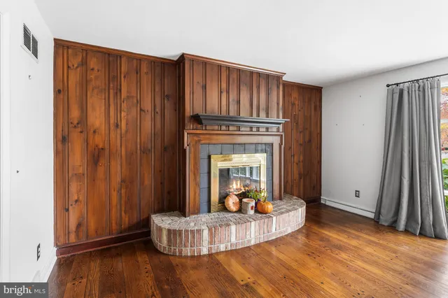 $575,000 | 2518 Deepwood Drive, Wilmington, DE 19810