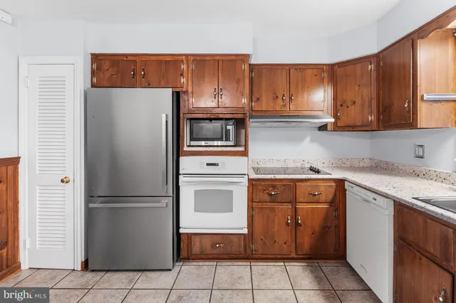 $575,000 | 2518 Deepwood Drive, Wilmington, DE 19810