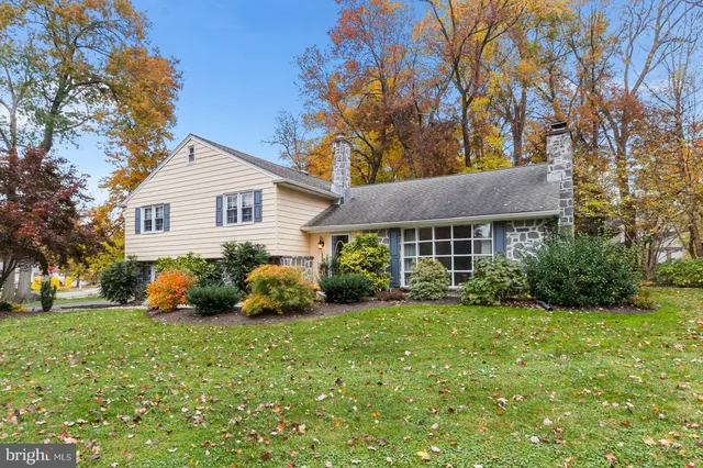 $575,000 | 2518 Deepwood Drive, Wilmington, DE 19810