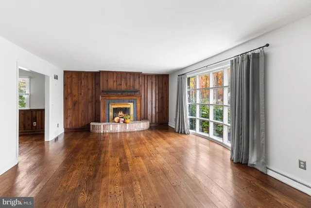 $575,000 | 2518 Deepwood Drive, Wilmington, DE 19810