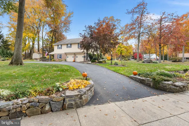 $575,000 | 2518 Deepwood Drive, Wilmington, DE 19810