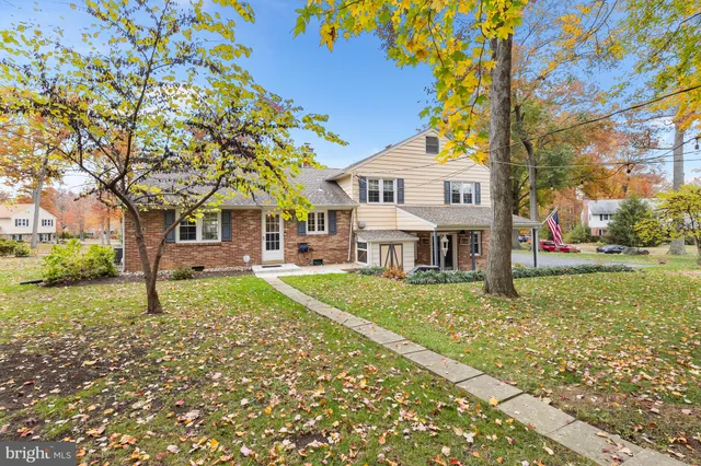 $575,000 | 2518 Deepwood Drive, Wilmington, DE 19810