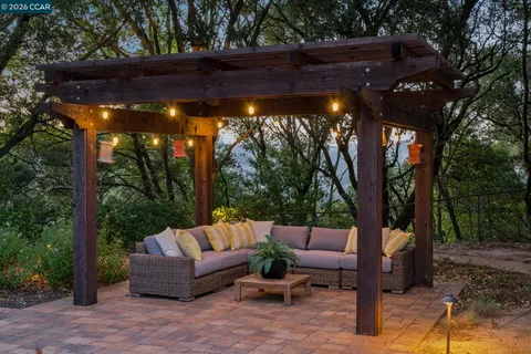 $2,795,000 | 41 Kellie Ann Court, Orinda, CA 94563