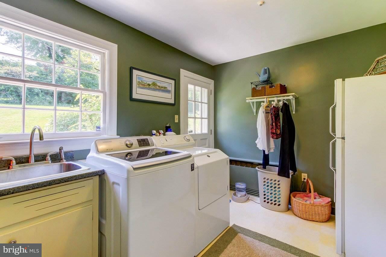 898 Clubhouse Road York, PA 17403 - Photo 12 of 28 Gallery Image 12