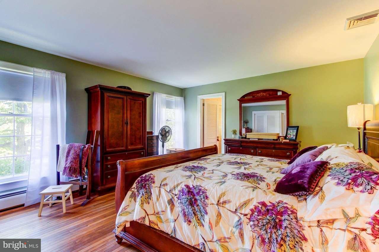 898 Clubhouse Road York, PA 17403 - Photo 13 of 28 Gallery Image 13