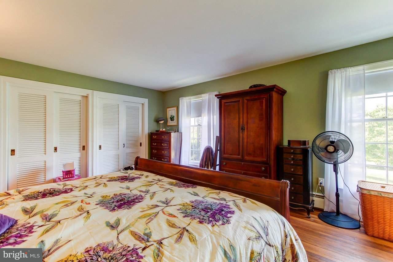 898 Clubhouse Road York, PA 17403 - Photo 14 of 28 Gallery Image 14