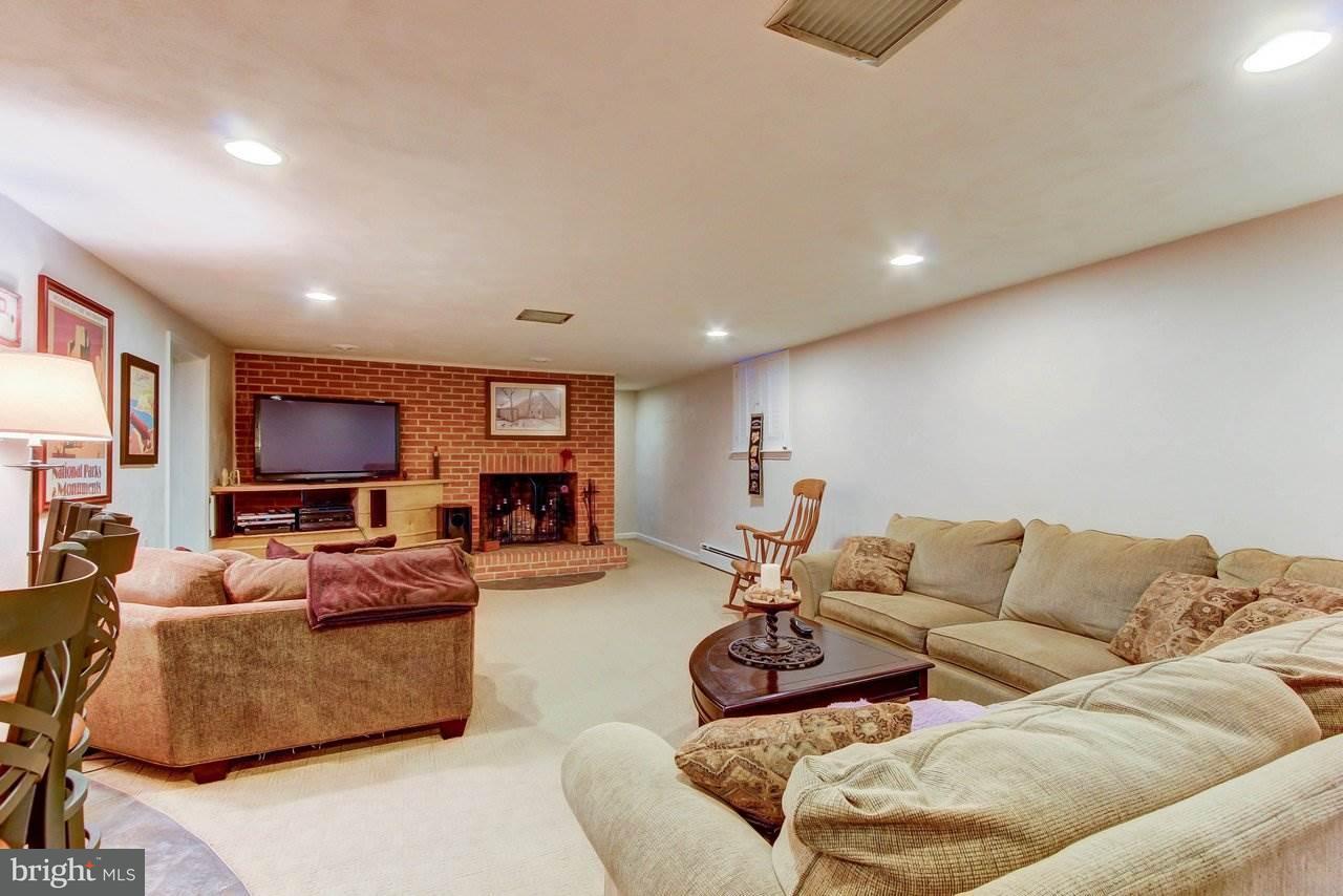 898 Clubhouse Road York, PA 17403 - Photo 20 of 28 Gallery Image 20