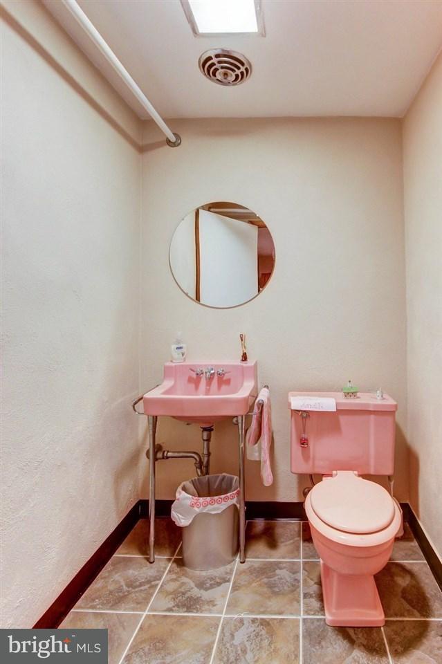898 Clubhouse Road York, PA 17403 - Photo 23 of 28 Gallery Image 23