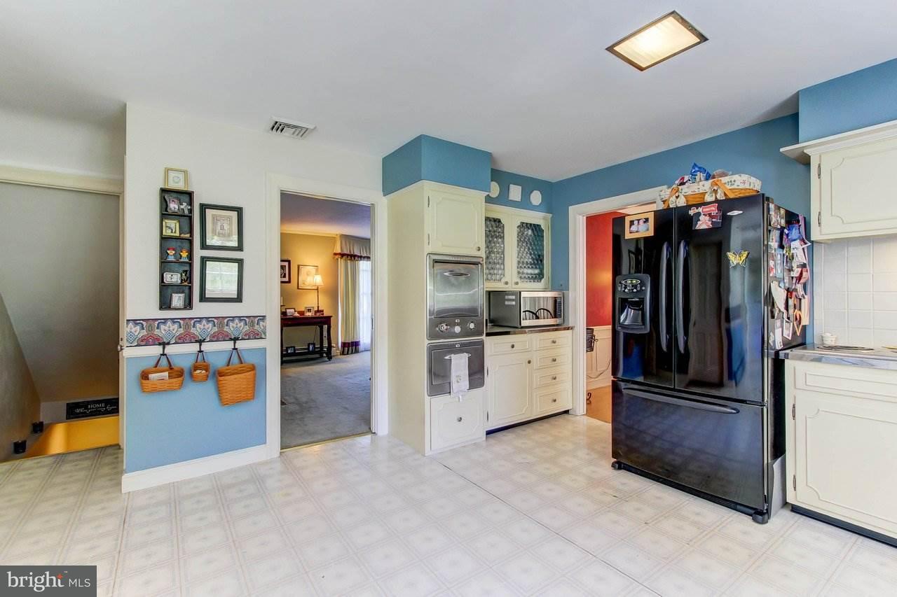 898 Clubhouse Road York, PA 17403 - Photo 5 of 28 Gallery Image 5
