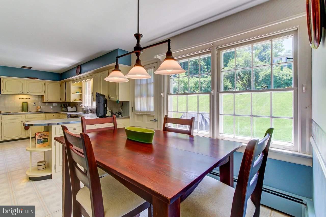898 Clubhouse Road York, PA 17403 - Photo 6 of 28 Gallery Image 6