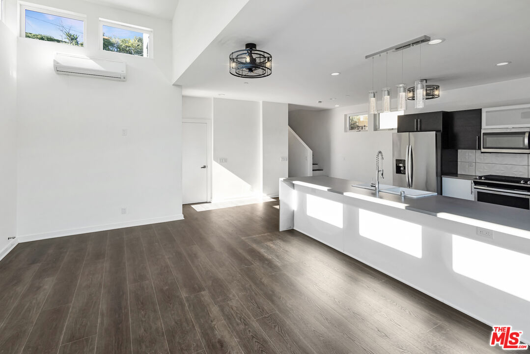 26349 Fairside Road Malibu, CA 90265 - Photo 12 of 42