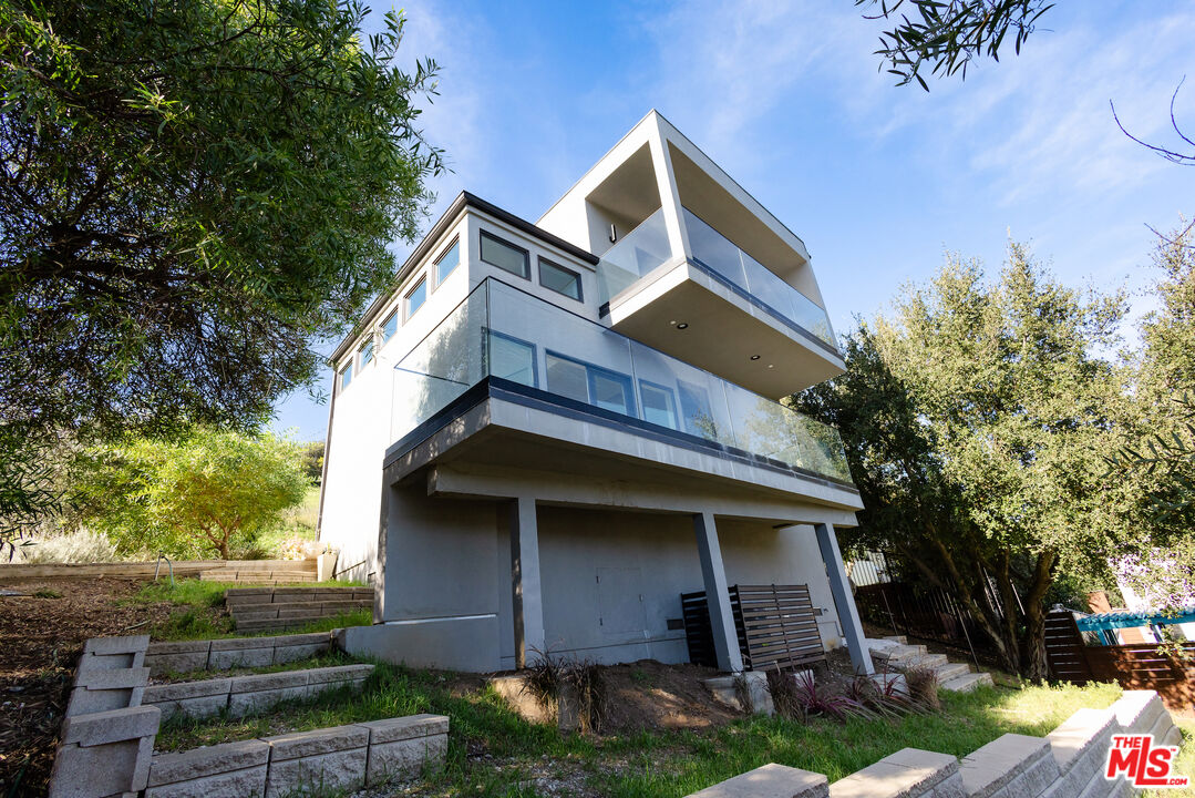 26349 Fairside Road Malibu, CA 90265 - Photo 2 of 42