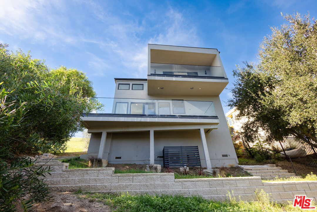 26349 Fairside Road Malibu, CA 90265 - Photo 3 of 42