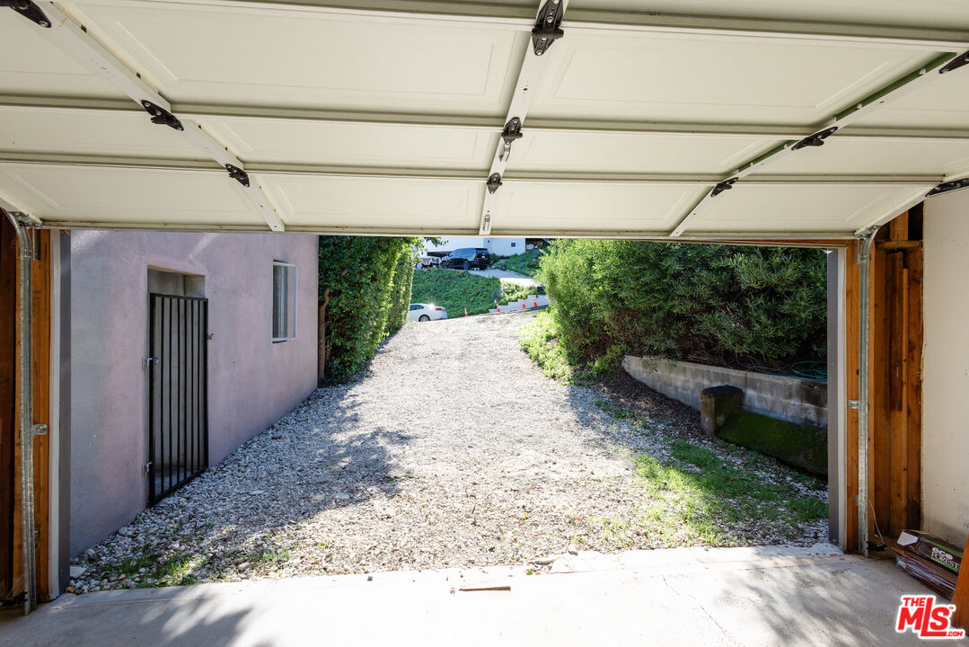 26349 Fairside Road Malibu, CA 90265 - Photo 38 of 42