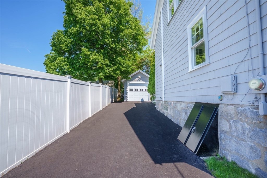 198 Cedar Street Dedham, MA 02026 - Photo 9 of 42