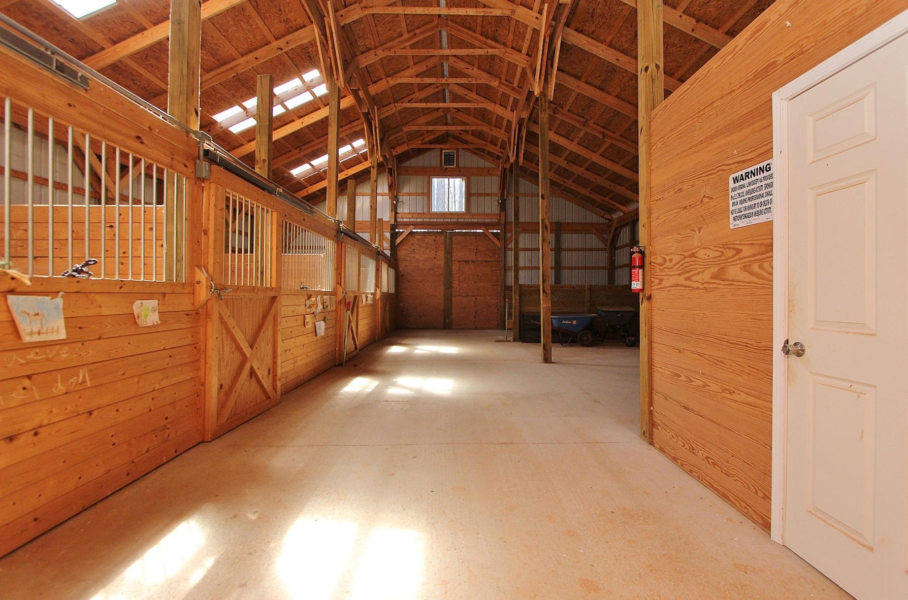 220 Ashmeade Road Moneta, VA 24121 - Photo 20 of 52 Stalls