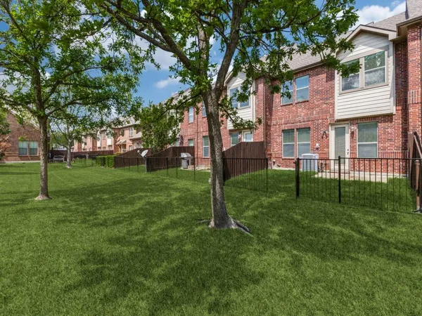 $2,595 | 636 Gray Stone Lane, Richardson, TX 75081