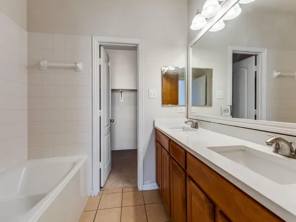 $2,595 | 636 Gray Stone Lane, Richardson, TX 75081