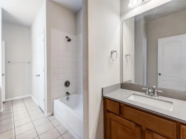 $2,595 | 636 Gray Stone Lane, Richardson, TX 75081