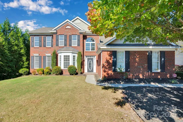$825,000 | 805 Springwood Drive, Waxhaw, NC 28173
