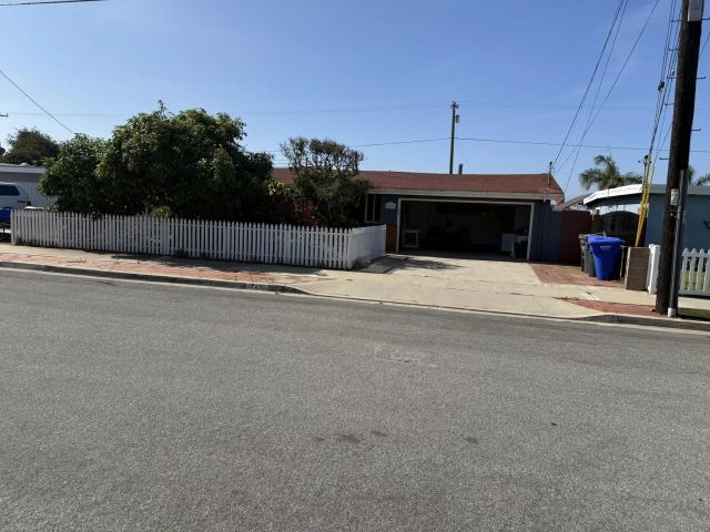 $770,000 | 743 Iris Avenue, Imperial Beach, CA 91932