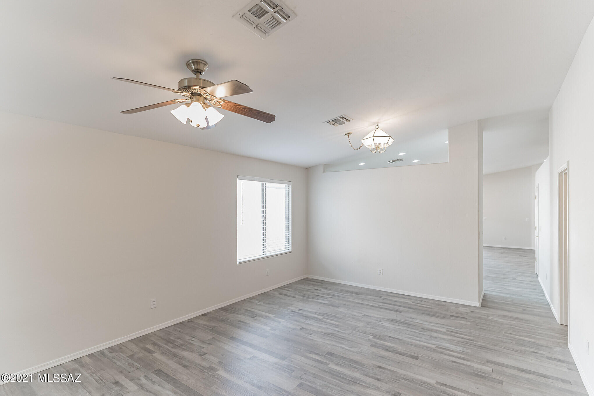 8265 South Bainbridge Road Tucson, AZ 85747 - Photo 10 of 25 Gallery Image 10