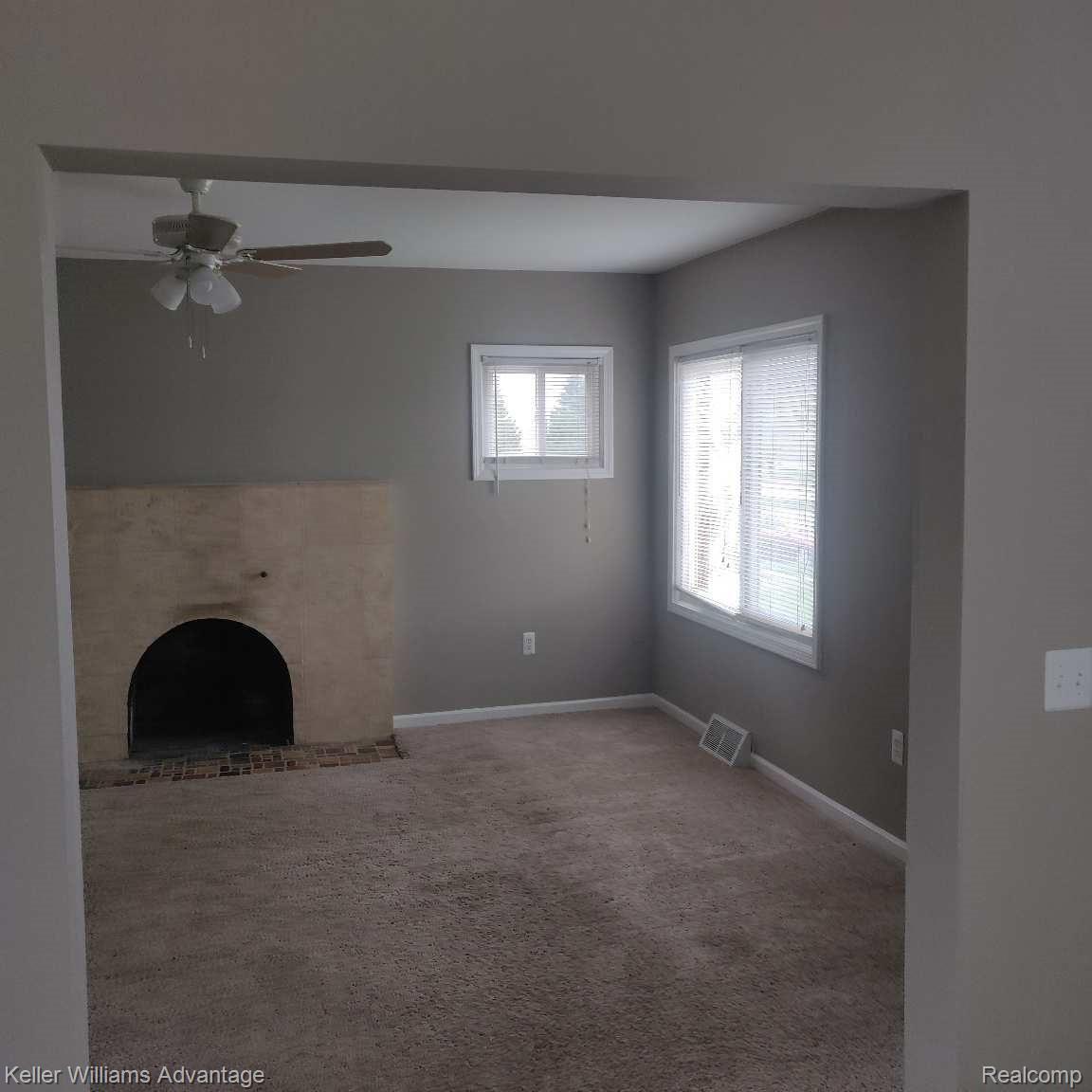 287 Elizabeth Lake Road Pontiac, MI 48341 - Photo 14 of 30 -7741562858609391263.jpg