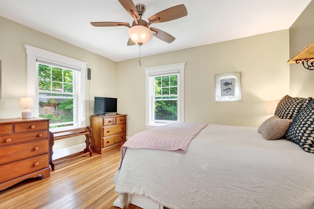 45 Maple Road Melrose, MA 02176 - Photo 22 of 38