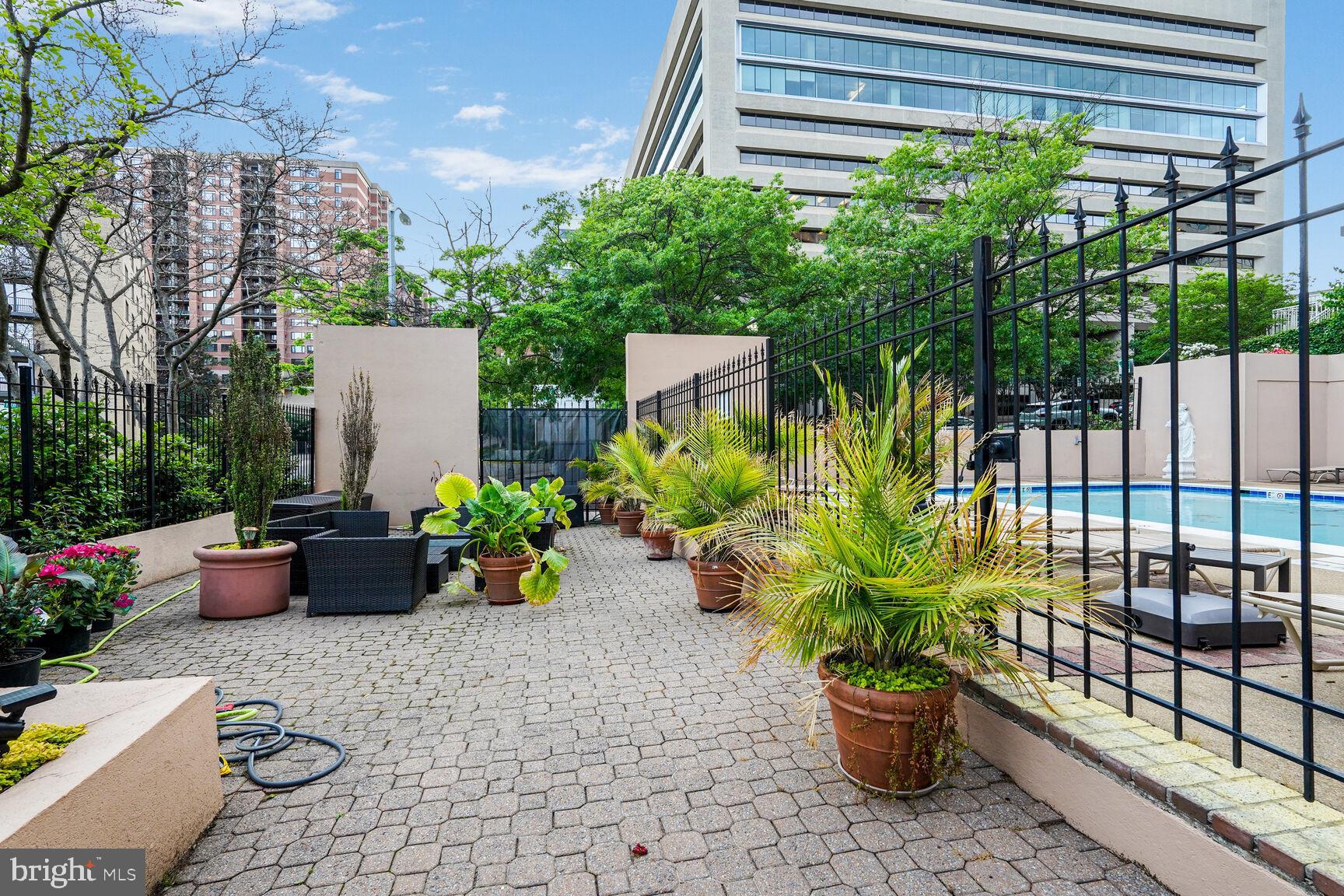 1301 North Courthouse Road, Unit 810 Arlington, VA 22201 - Photo 16 of 31 Patio at Entrance