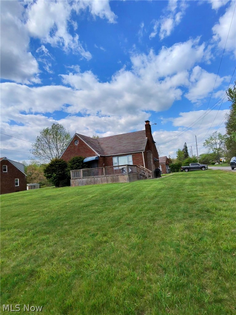 2156 McGuffey Road Youngstown, OH 44505 - Photo 1 of 7