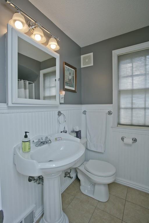 182 Overlook Drive Springfield, MA 01118 - Photo 18 of 29 Gallery Image 18