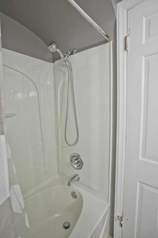 182 Overlook Drive Springfield, MA 01118 - Photo 19 of 29 Gallery Image 19